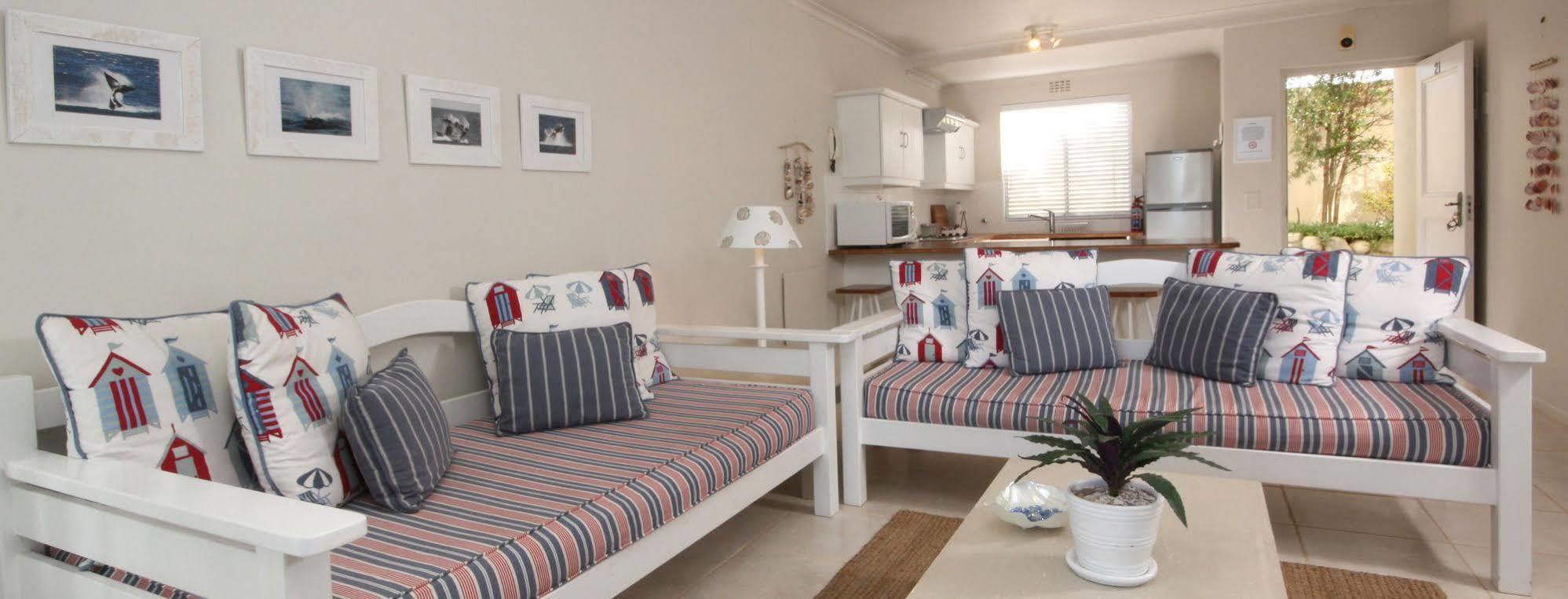 The Potting Shed Self Catering Apartment เฮอร์มานุส ภายนอก รูปภาพ