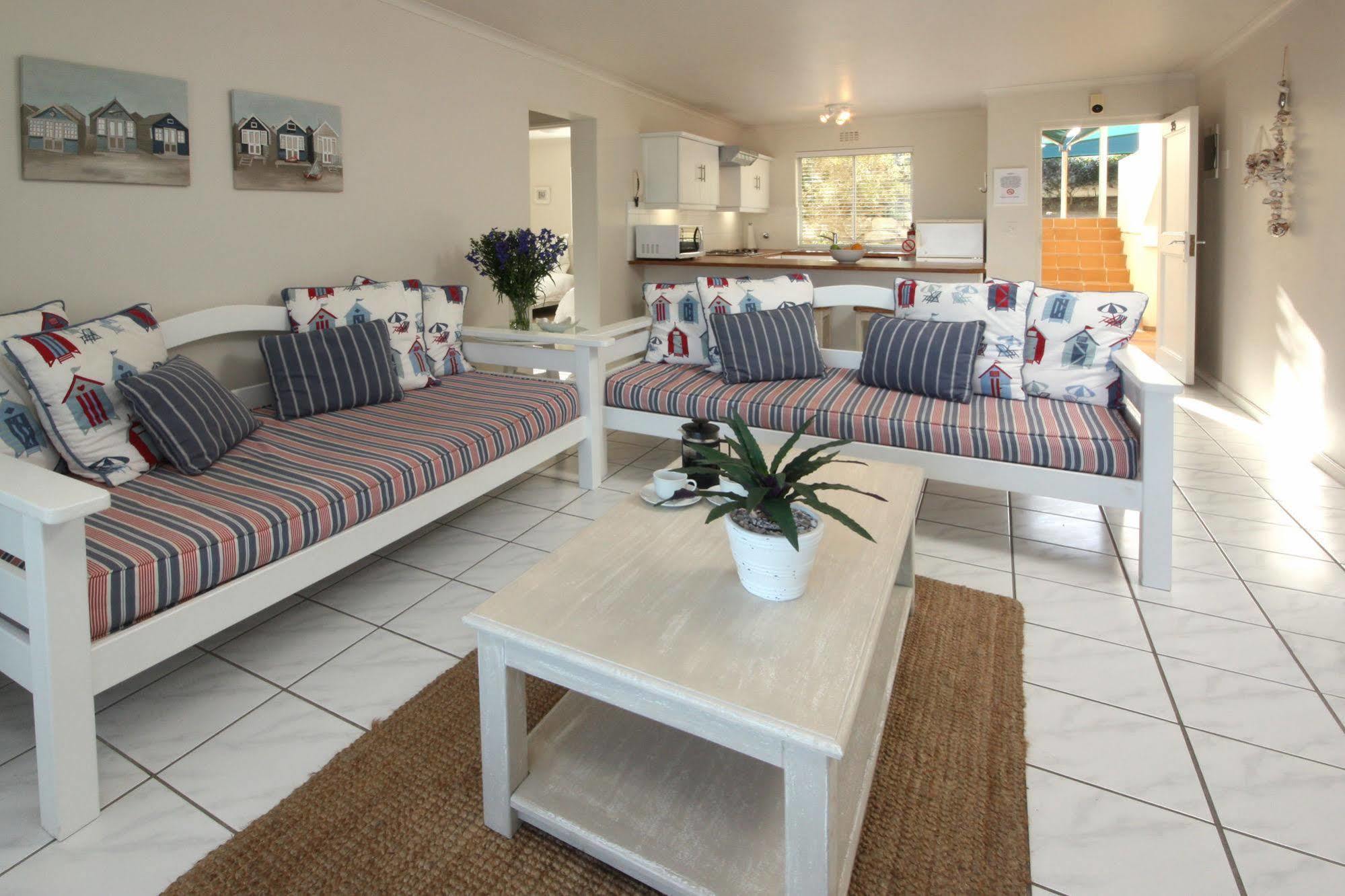 The Potting Shed Self Catering Apartment เฮอร์มานุส ภายนอก รูปภาพ
