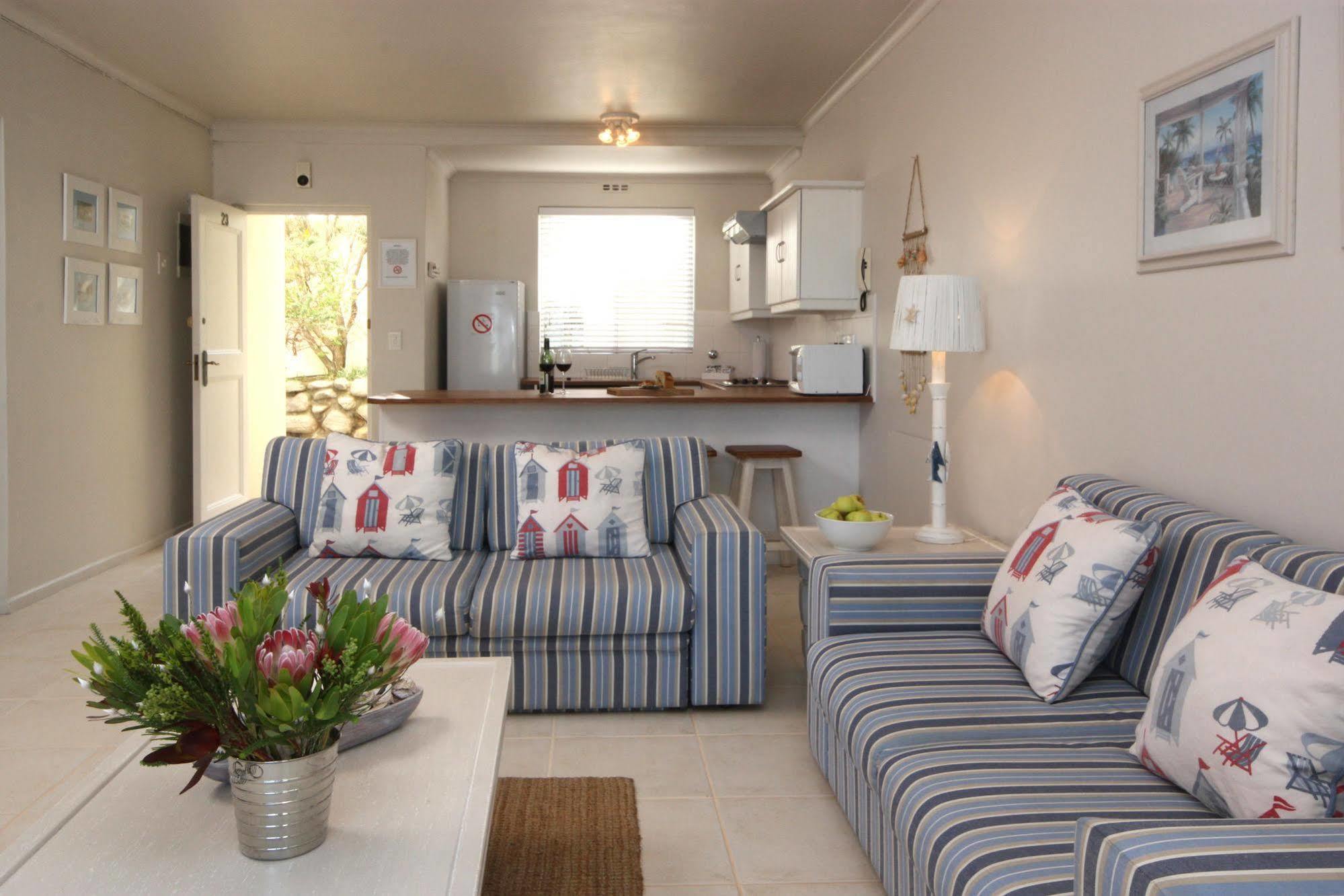 The Potting Shed Self Catering Apartment เฮอร์มานุส ภายนอก รูปภาพ